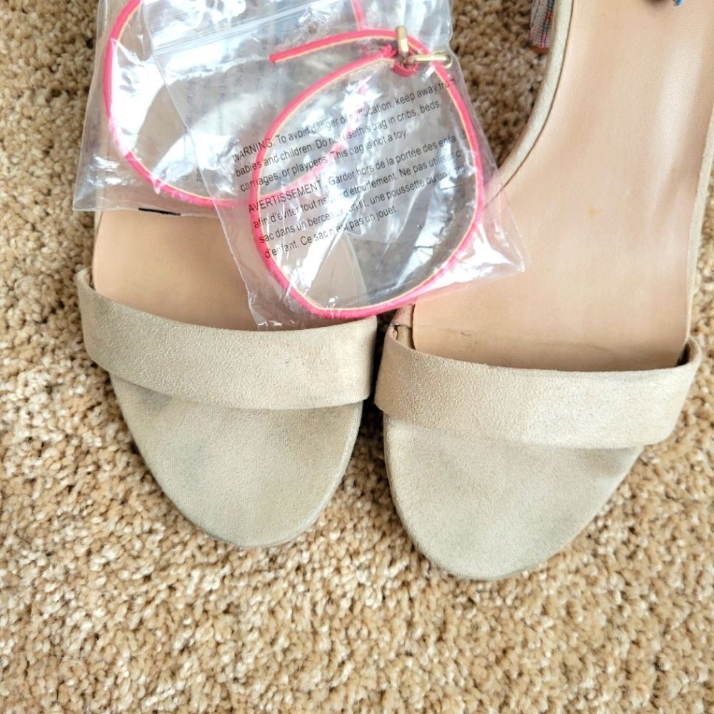 Mix No. 6 Textured Block Sandal - Picture 8 of 11